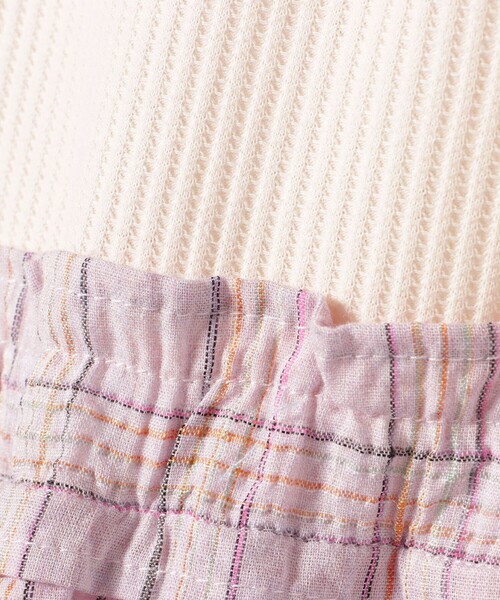 BEAMS mini（ビームスミニ）の「チェック ワッフル切り替え ワンピース 2025SS（90～150cm）（ワンピース・キッズ・ピンク/サックスブルー・140/130/110/100/90/120/150）」の8枚目の写真