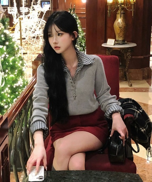 BEIDELLI（ベイデリー）の「[BELLIDE MADE] フルドカラーネックブラケット長袖ニット（ニット/セーター・レディース・ネイビー/ブラウン/グレー/アイボリー・FREE）」の3枚目の写真