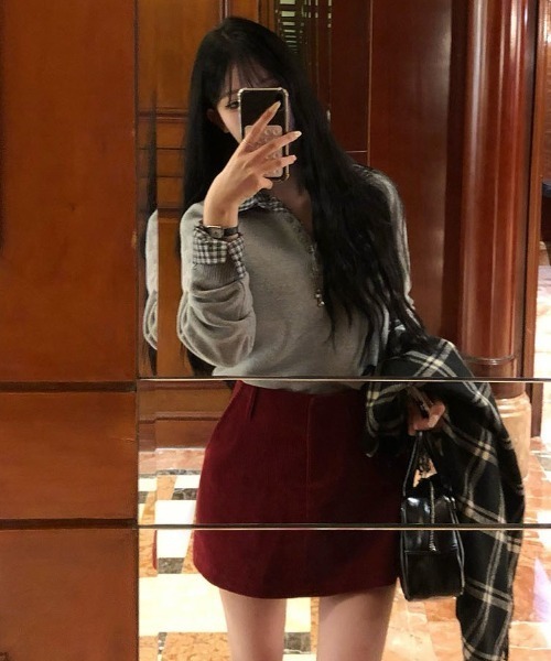 BEIDELLI（ベイデリー）の「[BELLIDE MADE] フルドカラーネックブラケット長袖ニット（ニット/セーター・レディース・ネイビー/ブラウン/グレー/アイボリー・FREE）」の17枚目の写真