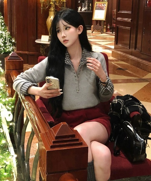 BEIDELLI（ベイデリー）の「[BELLIDE MADE] フルドカラーネックブラケット長袖ニット（ニット/セーター・レディース・ネイビー/ブラウン/グレー/アイボリー・FREE）」の15枚目の写真