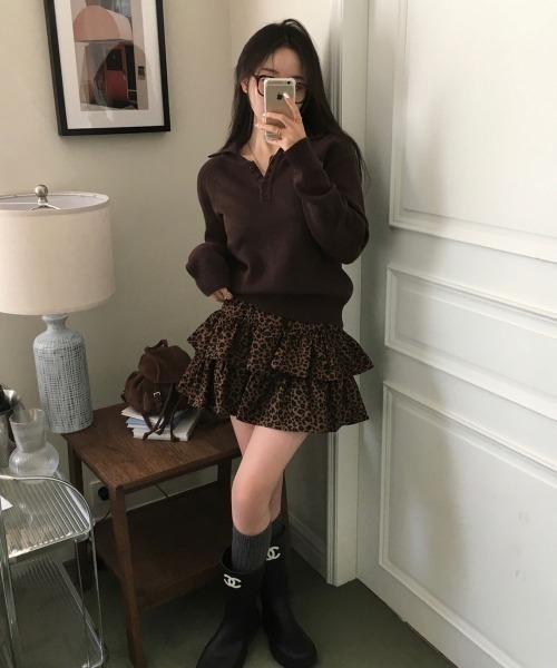 BEIDELLI（ベイデリー）の「[BELLIDE MADE] フルドカラーネックブラケット長袖ニット（ニット/セーター・レディース・ネイビー/ブラウン/グレー/アイボリー・FREE）」の19枚目の写真