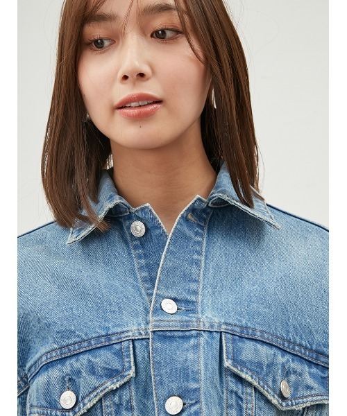 Mila Owen（ミラオーウェン）の「ワイドスリーブクロップドデニムジャケット【手洗い可能】（デニムジャケット・レディース・ブルー/ライトブルー・FREE）」の13枚目の写真