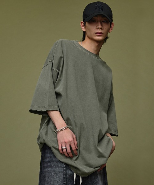 Nebula Fusion(ネビュラフュージョン)の「Loose silhouette cut-off design pigment T-shirt/ルーズシルエットカットオフデザインピグメントTシャツ(Tシャツ/カットソー・メンズ・ブラック/グレー・M/L)」の2枚目の写真