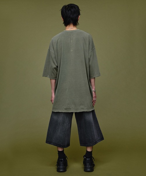 Nebula Fusion(ネビュラフュージョン)の「Loose silhouette cut-off design pigment T-shirt/ルーズシルエットカットオフデザインピグメントTシャツ(Tシャツ/カットソー・メンズ・ブラック/グレー・M/L)」の4枚目の写真