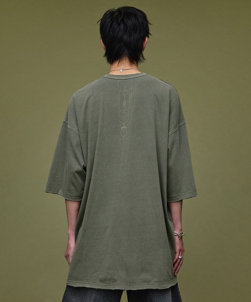 Nebula Fusion(ネビュラフュージョン)の「Loose silhouette cut-off design pigment T-shirt/ルーズシルエットカットオフデザインピグメントTシャツ(Tシャツ/カットソー・メンズ・ブラック/グレー・M/L)」の9枚目の写真