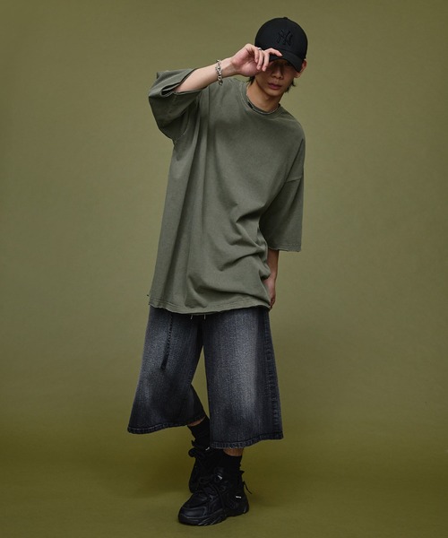Nebula Fusion(ネビュラフュージョン)の「Loose silhouette cut-off design pigment T-shirt/ルーズシルエットカットオフデザインピグメントTシャツ(Tシャツ/カットソー・メンズ・ブラック/グレー・M/L)」の13枚目の写真