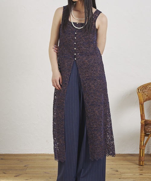 ROSE BUD(ローズバッド)の「(mag.by c)LACE SLEEVELESS DRESS(ワンピース・レディース・ホワイト/ネイビー・ONE SIZE)」の2枚目の写真