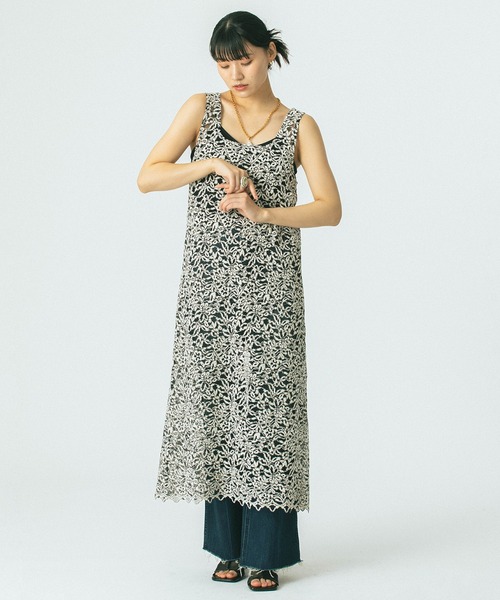 ROSE BUD(ローズバッド)の「(mag.by c)LACE SLEEVELESS DRESS(ワンピース・レディース・ホワイト/ネイビー・ONE SIZE)」の11枚目の写真