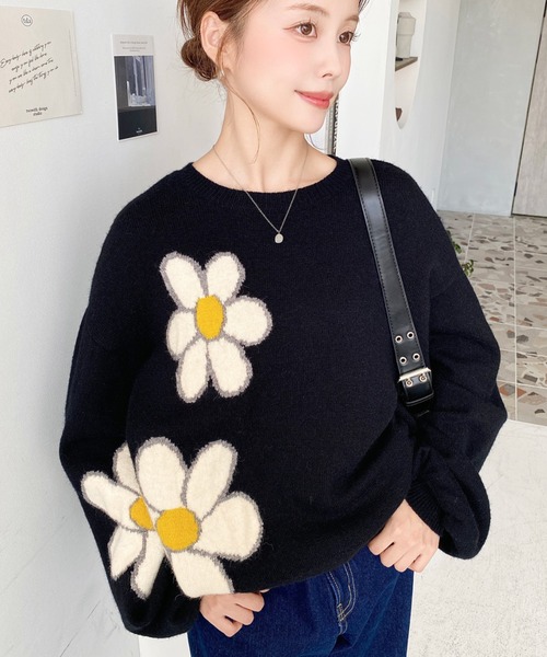 moment+（モーメントプラス）の「フラワージャガードニットプル