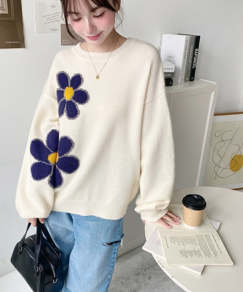 moment+（モーメントプラス）の「フラワージャガードニットプル