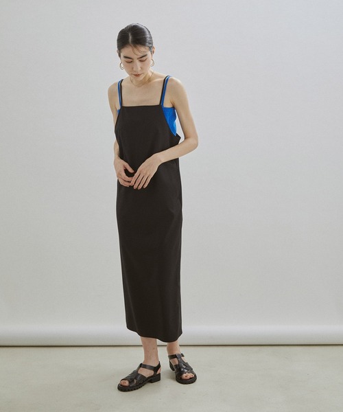 SALON adam et rope'（サロン アダム エ ロペ）の「【ZOZOTOWN限定】ストレートキャミワンピース（ワンピース・レディース・ブラック/ダークカーキ・マルチサイズ）」の22枚目の写真