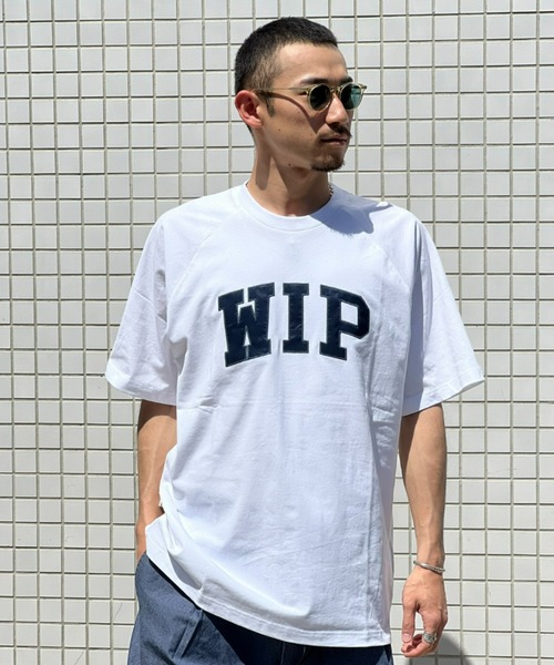 Carhartt WIP(カーハートダブリューアイピー)の「【Carhartt WIP】S/S WIP T-SHIRT ダブルアイピーティーシャツ(Tシャツ/カットソー・メンズ・ブラック/ホワイト・X-LARGE/LARGE/MEDIUM)」の2枚目の写真