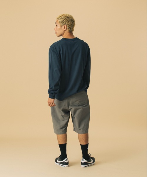 XLARGE（エクストララージ）の「PIGMENT DYED OLD ENGLISH LOGO L/S TEE（Tシャツ/カットソー・メンズ・ブラック/ブラウン/ネイビー・XL/L/M/S）」の8枚目の写真