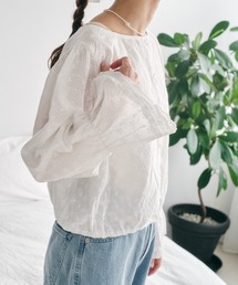 ブルームカットワークブラウス