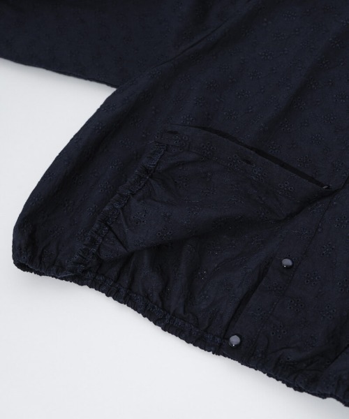 flower（フラワー）の「ブルームカットワークブラウス（シャツ/ブラウス・レディース・ホワイト/ネイビー・FREE）」の10枚目の写真