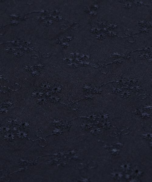 flower（フラワー）の「ブルームカットワークブラウス（シャツ/ブラウス・レディース・ホワイト/ネイビー・FREE）」の5枚目の写真