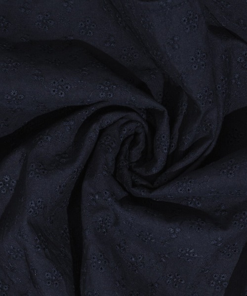 flower（フラワー）の「ブルームカットワークブラウス（シャツ/ブラウス・レディース・ホワイト/ネイビー・FREE）」の4枚目の写真