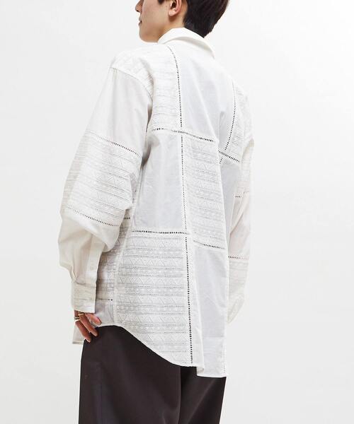 CONVERSE TOKYO(コンバーストウキョウ)の「LACE CAMBRIC PATCHWORK SHIRT(シャツ/ブラウス・レディース・ホワイト/サックスブルー/ブラック・SMALL/MEDIUM)」の12枚目の写真