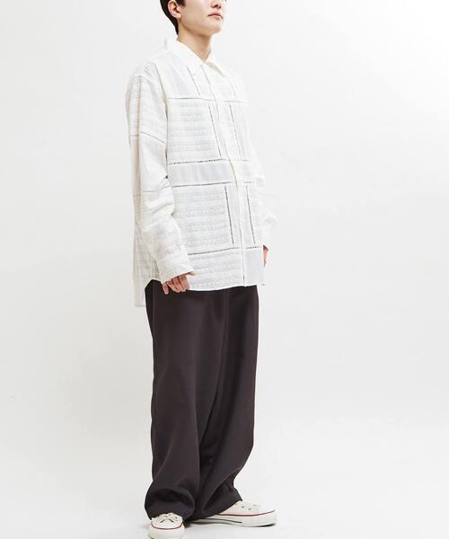 CONVERSE TOKYO(コンバーストウキョウ)の「LACE CAMBRIC PATCHWORK SHIRT(シャツ/ブラウス・レディース・ホワイト/サックスブルー/ブラック・SMALL/MEDIUM)」の13枚目の写真