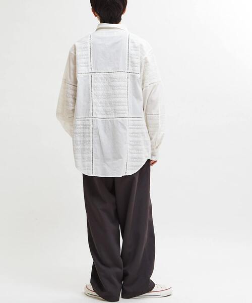 CONVERSE TOKYO(コンバーストウキョウ)の「LACE CAMBRIC PATCHWORK SHIRT(シャツ/ブラウス・レディース・ホワイト/サックスブルー/ブラック・SMALL/MEDIUM)」の14枚目の写真