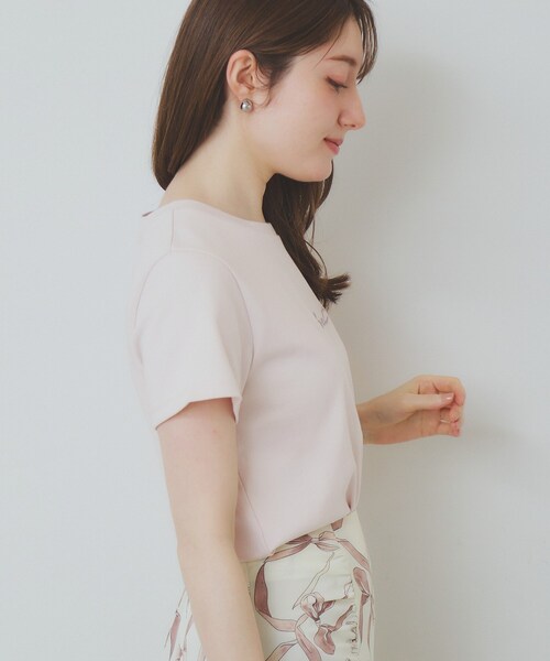 index(インデックス)の「◆ワンポイントロゴ刺繍Tシャツ【UV/接触冷感/洗濯機洗い可】(Tシャツ/カットソー・レディース・ブラック/オフホワイト/チャコールグレー/ピンク・36/38/40/42)」の17枚目の写真