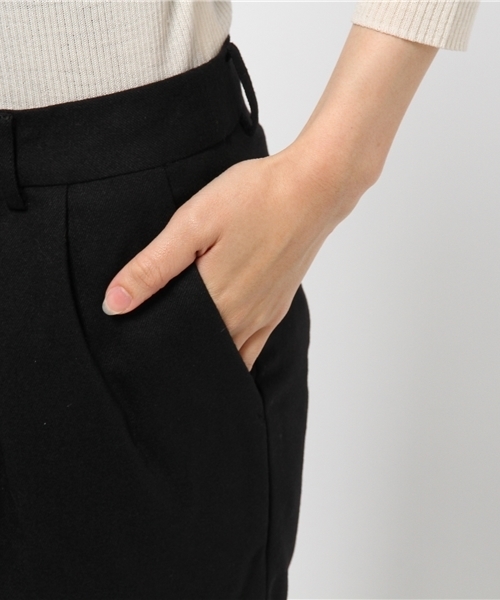 URBAN RESEARCH(アーバンリサーチ)の「UR ウールサキソニータックパンツ(その他パンツ・レディース・ベージュ/ブラック/ライトグレー・36/38)」の13枚目の写真