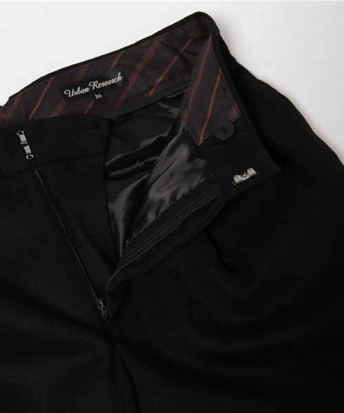 URBAN RESEARCH(アーバンリサーチ)の「UR ウールサキソニータックパンツ(その他パンツ・レディース・ベージュ/ブラック/ライトグレー・36/38)」の15枚目の写真