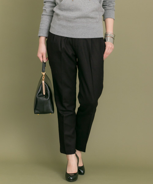 URBAN RESEARCH(アーバンリサーチ)の「UR ウールサキソニータックパンツ(その他パンツ・レディース・ベージュ/ブラック/ライトグレー・36/38)」の18枚目の写真