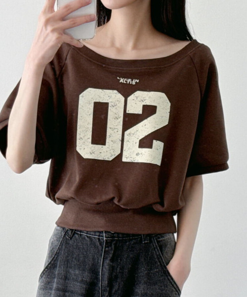 VIVID LADY(ビビッドレディー)の「ボートネック オフショルダー 2way 半袖 Tシャツ(Tシャツ/カットソー・レディース・ブラック/ライトグレー/ブラウン/オートミール・FREE)」の8枚目の写真