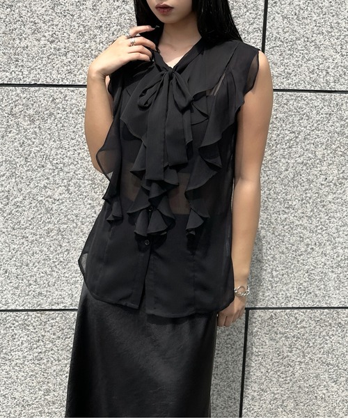 LVEU.(ラブユ.)の「【LVEU.】ノースリーブシアーラッフルブラウス / トップス シャツ ノースリーブ ノースリ シフォン フリル ボウタイ シアー ブラック ZOZOTOWN限定(Tシャツ/カットソー・レディース・ブラック・FREE)」の17枚目の写真