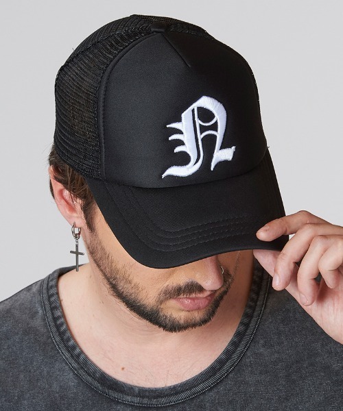 NO ID.（ノーアイディ）の「mko12909-ｲﾆｼｬﾙｴﾝﾌﾞﾛｲﾀﾞﾘｰCAP（キャップ・メンズ・ブラック/ホワイト・ONE SIZE）」の20枚目の写真