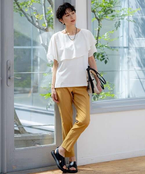 23区（ニジュウサンク）の「【汗じみ防止/洗える】スムースデザイン ラッフルカラー カットソー（Tシャツ/カットソー・レディース・ダークブラウン系/ブラック系/ホワイト系/オールドローズ系・38/40）」の5枚目の写真