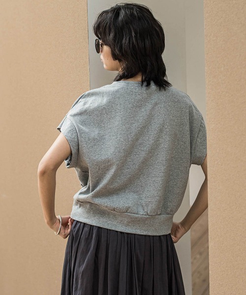 MAYSON GREY（メイソングレイ）の「フラワーモチーフフレンチスリーブプルオーバー≪手洗い可能≫（Tシャツ/カットソー・レディース・ライトグレー/ホワイト/レッド・M）」の6枚目の写真