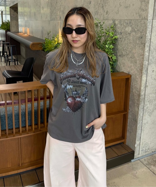 sedacle(セダクル)の「エンジェルハートグラフィックTシャツ(Tシャツ/カットソー・レディース・チャコールグレー/アイボリー/ベージュ・LARGE/MEDIUM/SMALL)」の22枚目の写真
