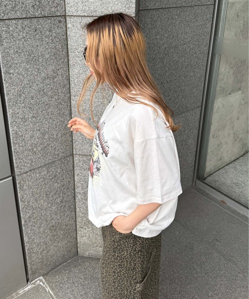 sedacle(セダクル)の「エンジェルハートグラフィックTシャツ(Tシャツ/カットソー・レディース・チャコールグレー/アイボリー/ベージュ・LARGE/MEDIUM/SMALL)」の10枚目の写真