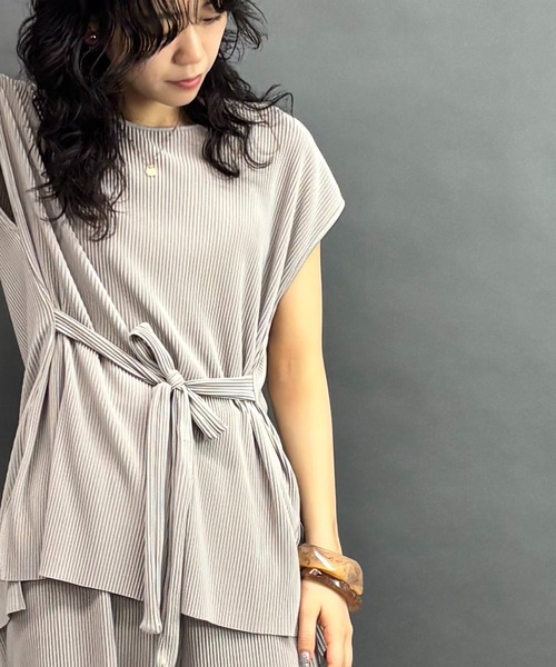 NICOLE white（ニコルホワイト）の「【セットアップ】プルオーバー×パンツ（ワンピース・レディース・グリーン/ブラック/グレー/ブルー・FREE）」の9枚目の写真