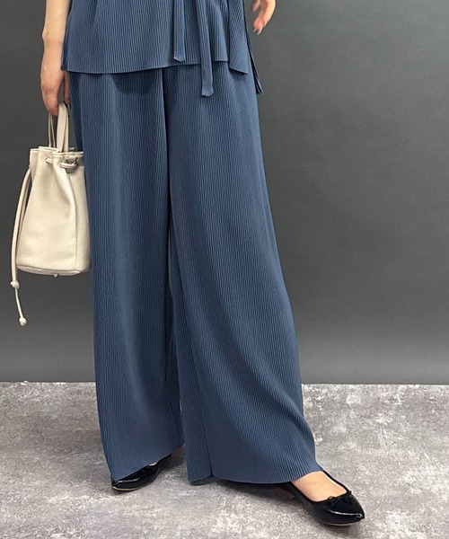 NICOLE white（ニコルホワイト）の「【セットアップ】プルオーバー×パンツ（ワンピース・レディース・グリーン/ブラック/グレー/ブルー・FREE）」の16枚目の写真