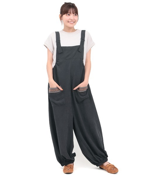 チチカカ（チチカカ）の「Orale! サルエル風サロペットパンツ（サロペット/オーバーオール・レディース・カーキ/ブラック・FREE）」の6枚目の写真