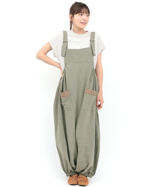 チチカカ（チチカカ）の「Orale! サルエル風サロペットパンツ（サロペット/オーバーオール・レディース・カーキ/ブラック・FREE）」の7枚目の写真