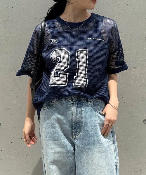 fredy emue（フレディエミュ）の「メッシュゲーミングTシャツ（Tシャツ/カットソー・レディース・チャコールグレー/ネイビー・38）」の7枚目の写真