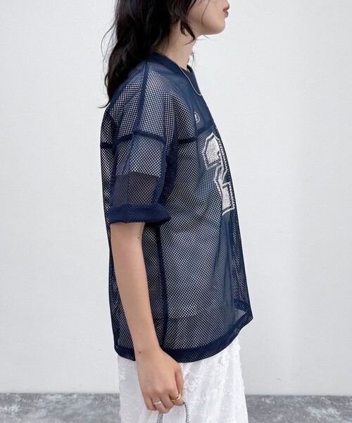 fredy emue（フレディエミュ）の「メッシュゲーミングTシャツ（Tシャツ/カットソー・レディース・チャコールグレー/ネイビー・38）」の19枚目の写真