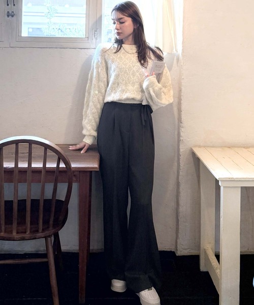mily bilet(ミウィビレット)の「【mily bilet】ふんわり立体感で冬コーデを格上げ◎プレート使いポコポコミックスニットプルオーバー(ニット/セーター・レディース・パープル/レッド/チャコールグレー/アイボリー・X-LARGE/SMALL/MEDIUM/LARGE)」の10枚目の写真