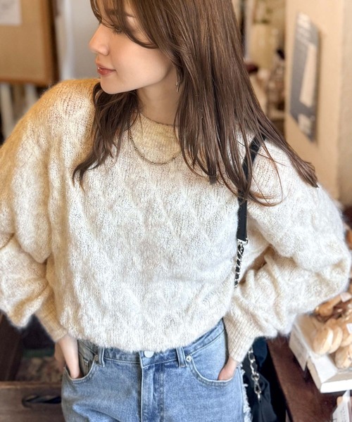 mily bilet(ミウィビレット)の「【mily bilet】ふんわり立体感で冬コーデを格上げ◎プレート使いポコポコミックスニットプルオーバー(ニット/セーター・レディース・パープル/レッド/チャコールグレー/アイボリー・X-LARGE/SMALL/MEDIUM/LARGE)」の5枚目の写真