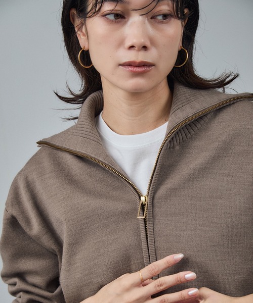 SALON adam et rope'（サロン アダム エ ロペ）の「ハーフジップウールニットスウェットプルオーバー（ニット/セーター・レディース・レッド/グレー/ベージュ・FREE）」の2枚目の写真