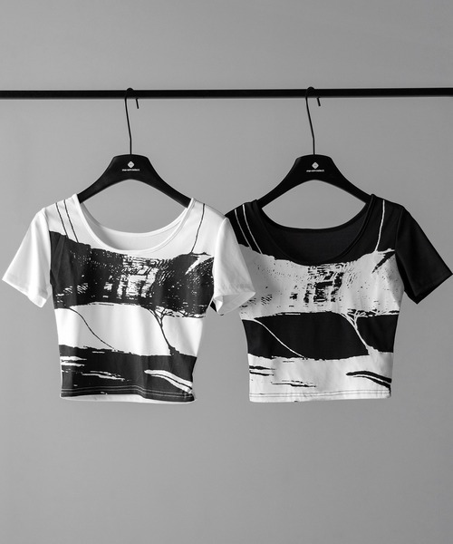 me+em select(ミームセレクト)の「【 2color 】ヴィンテージプリント半袖ショートリブTシャツ / vintage print short sleeve short lib t-shirt ※※(Tシャツ/カットソー・レディース・ホワイト/ブラック・FREE)」の3枚目の写真