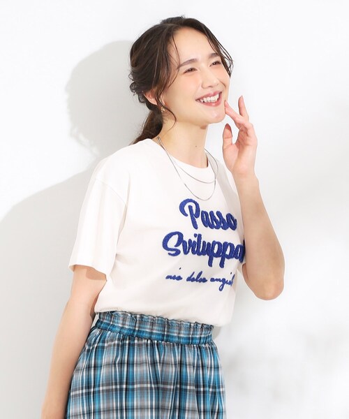 Cutie Blonde(キューティーブロンド)の「【ひんやり/S-LL】サガラ刺繍ロゴTシャツ(Tシャツ/カットソー・レディース・ブラック/グリーン/ホワイト・03/02/01/04)」の13枚目の写真