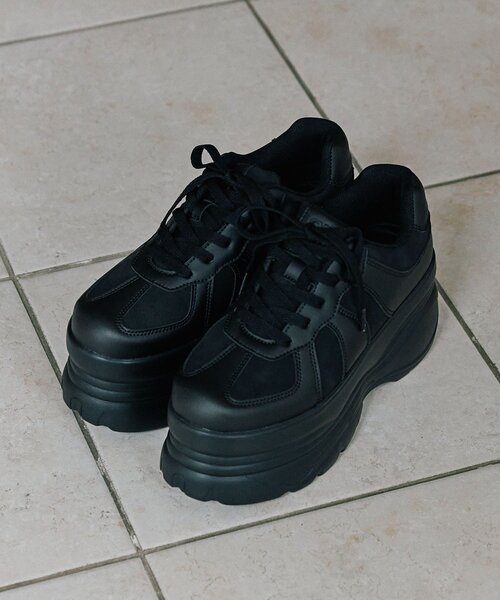 OLIVE des OLIVE(オリーブデオリーブ)の「サテンリボン厚底スニーカー(スニーカー・レディース・ブラウン/ブラック/オフホワイト・LARGE/MEDIUM/SMALL)」の21枚目の写真