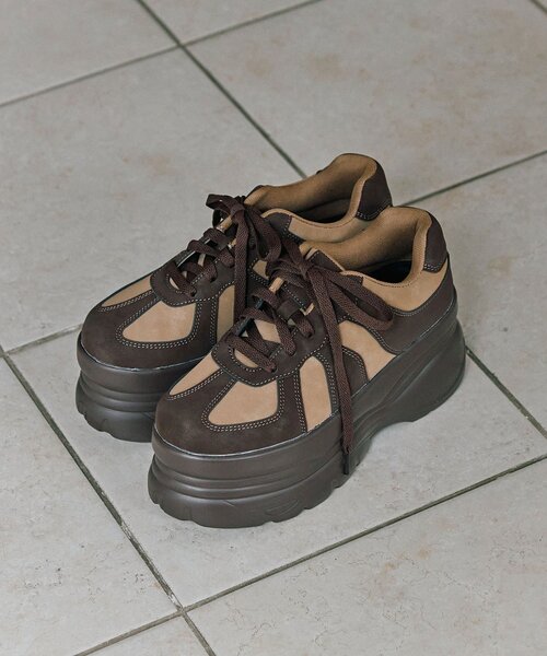 OLIVE des OLIVE(オリーブデオリーブ)の「サテンリボン厚底スニーカー(スニーカー・レディース・ブラウン/ブラック/オフホワイト・LARGE/MEDIUM/SMALL)」の22枚目の写真