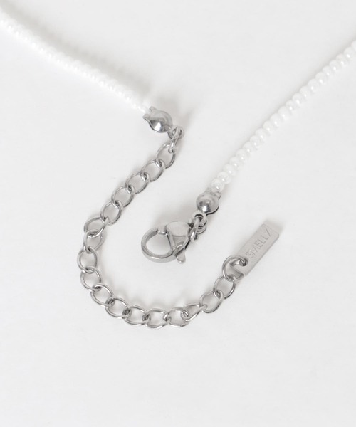 SMELLY(スメリー)の「ステンレスフラワーモチーフビーズネックレス(ネックレス・レディース・ホワイト/ブラック・-)」の9枚目の写真