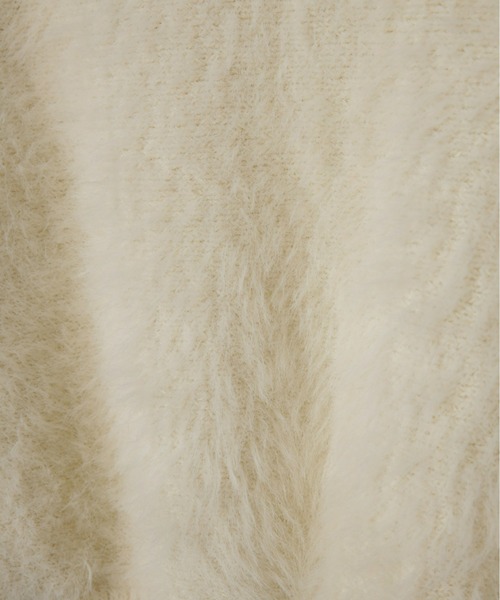 Olu.（オルドット）の「オフショルダーシャギーニット（ニット/セーター・レディース・ベビーピンク/チャコールグレー/アイボリー・FREE）」の9枚目の写真